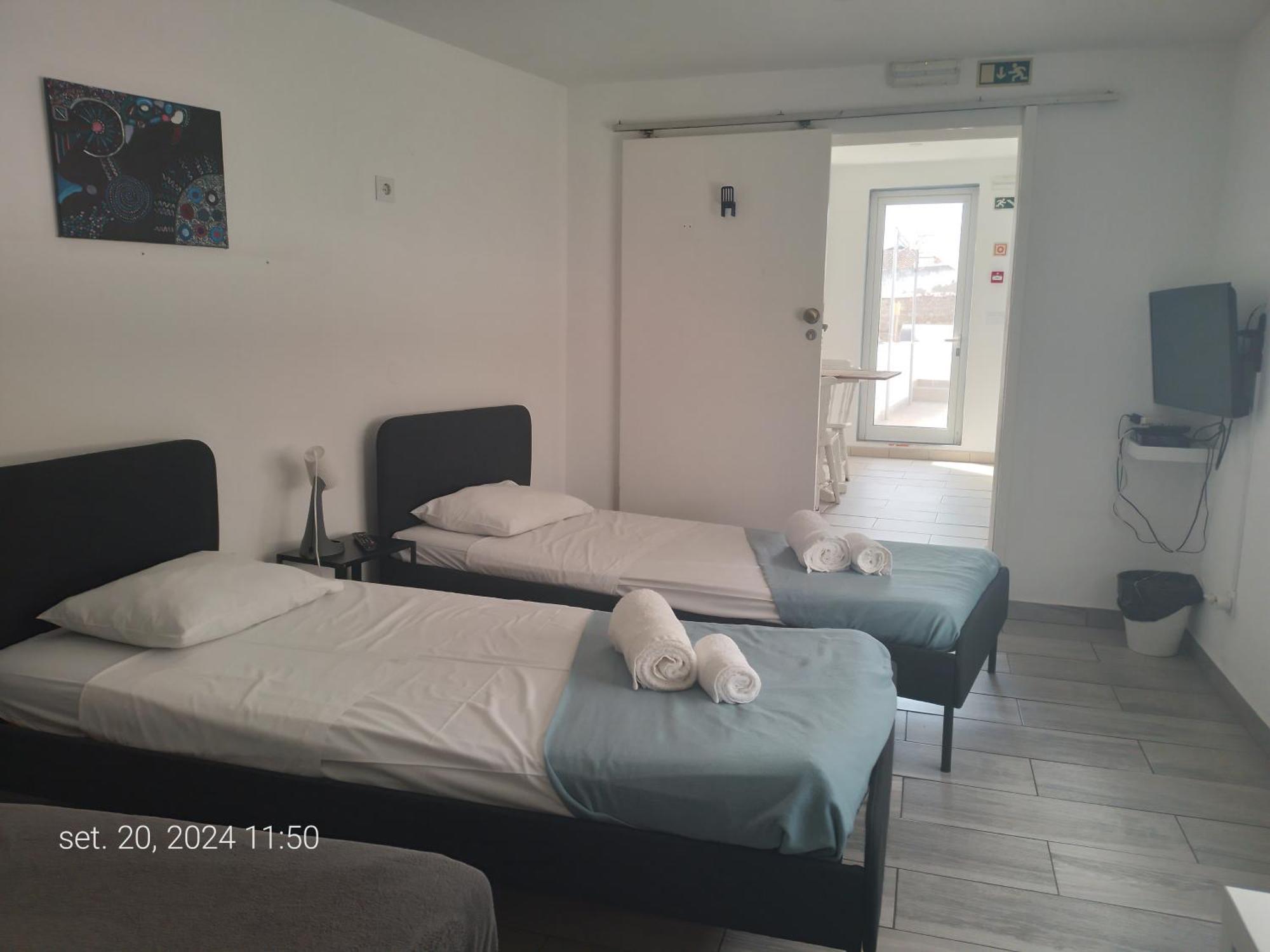Blife Faro City Life Private Rooms 外观 照片